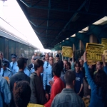 Action sur la gare et le centre des congrs le 19 septembre 2003 photo n10 